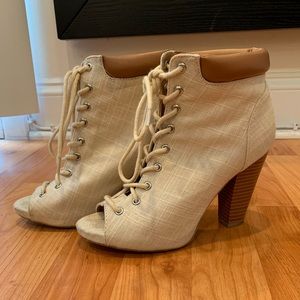 Size 6.5 Beige and light brown heels